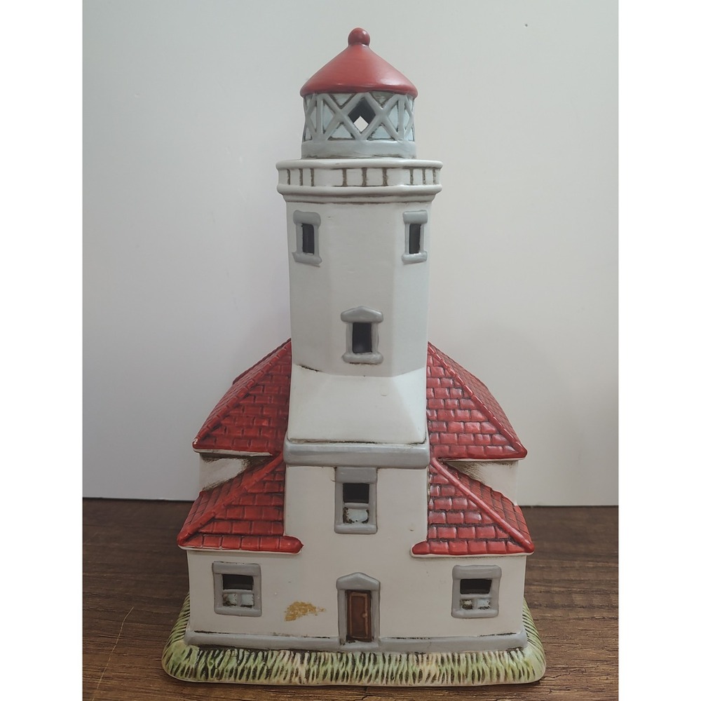 1992 Lefton Point Wilson Lighthouse from the Pacific Region collection